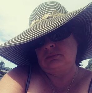 Meet your Posher, Dottie